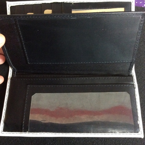 NWT 100 Bill Print Wallet w/Checkbook Holder - Picture 3 of 5